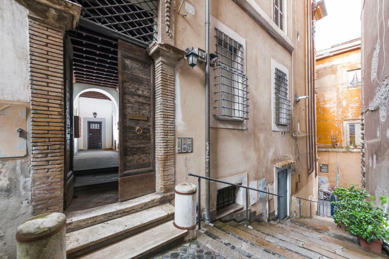 Two Bedrooms Apartment With Solarium With View On San Peter Church And Sant'Angelo Castle Rome Exterior photo